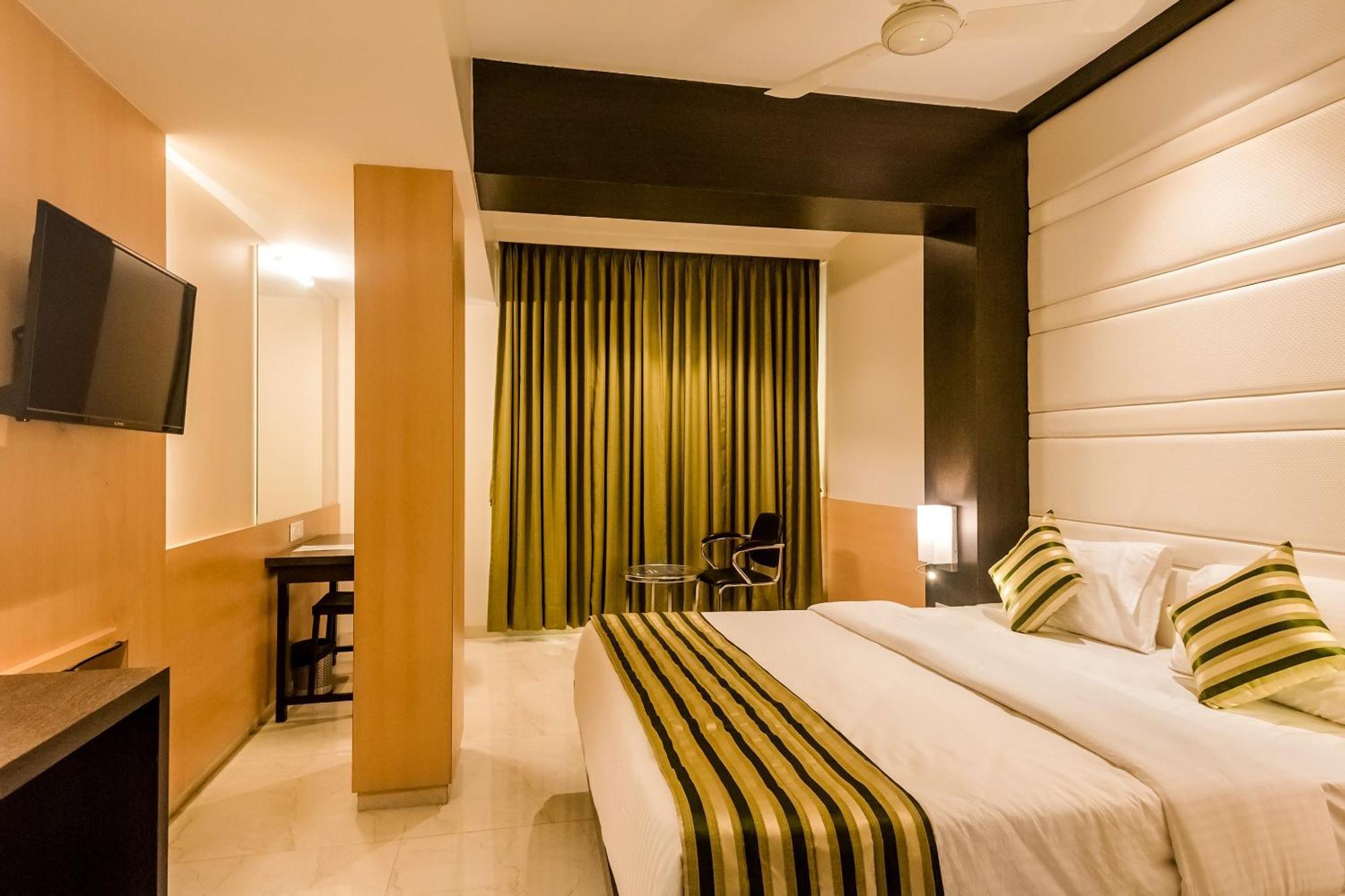 Super Capital O Hotel Konar Inn Turambhe Екстериор снимка