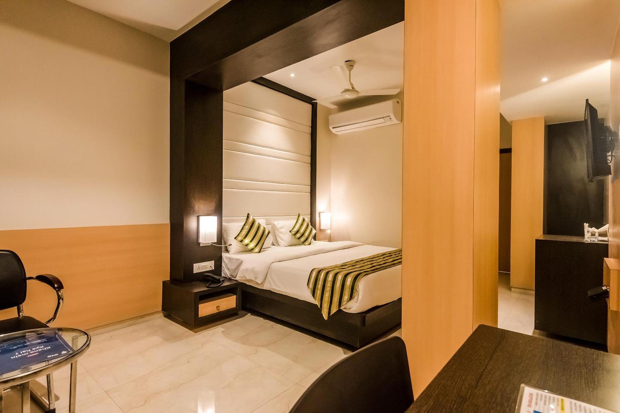 Super Capital O Hotel Konar Inn Turambhe Екстериор снимка